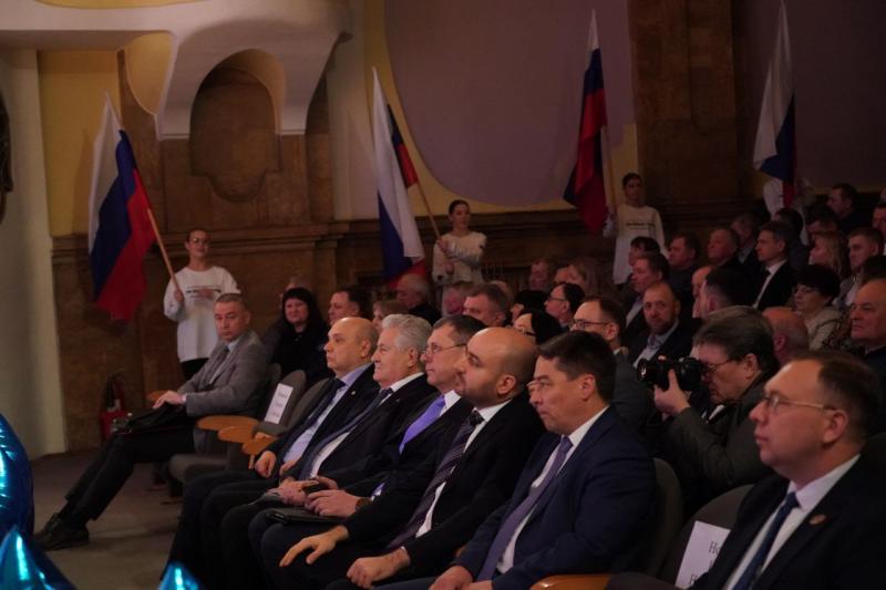 Вячеслав Федорищев поздравил сотрудников "Авиакора" с 95-летием завода