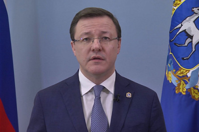 Дмитрий Азаров вернул выплаты ветеранам труда