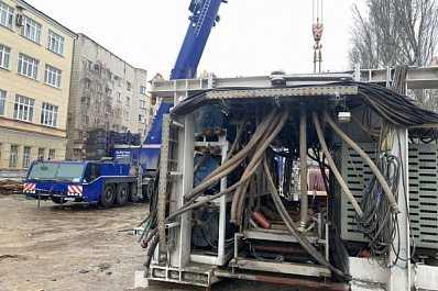 В Самару для строительства станции метро из Москвы перебазировали высокотоннажный кран
