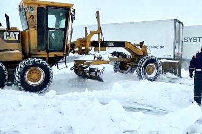В Самарской области из-за метели 27 человек ночью застряли на трассе М5