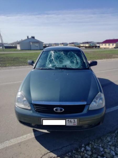 В Самарской области 16-летний парень проломил лобовое стекло сбившей его "Приоры"