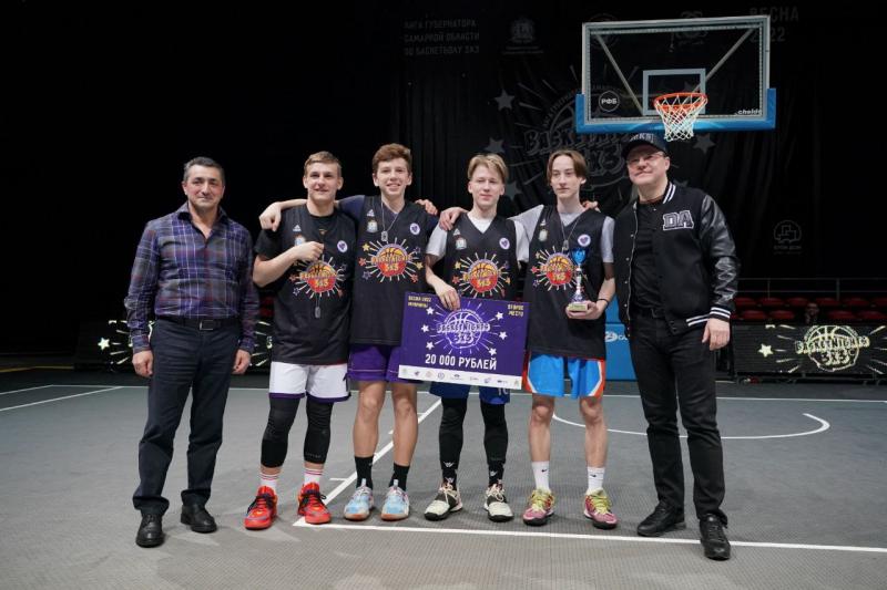 Дмитрий Азаров наградил призёров турнира по баскетболу 3х3 BasketNights