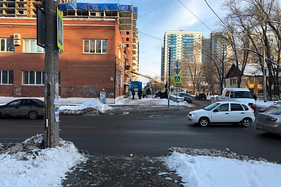 Пенсионер на иномарке сбил 10-летнюю девочку на зебре в Самаре