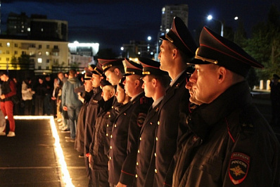 Сотрудники полиции приняли участие в памятных мероприятиях 22 июня