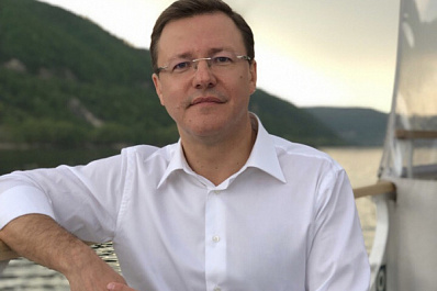 Дмитрий Азаров поздравил земляков с Днём работников бытового обслуживания населения и ЖКХ