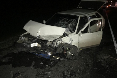 В Самарской области на трассе автоледи спровоцировала серьёзную аварию