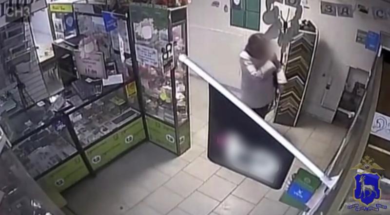 В Тольятти похитительницу рюкзака нашли по отпечаткам пальцев