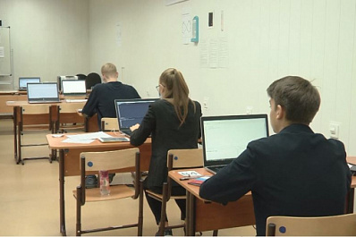  ЕГЭ по информатике будут сдавать на компьютерах, а не на бланках 