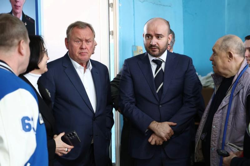 Губернатор Самарской области Вячеслав Федорищев и глава ВТБ Андрей Костин подписали соглашение о сотрудничестве