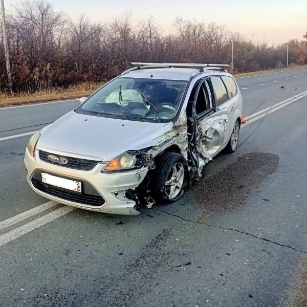В Сызранском районе на трассе столкнулись "Газель" и легковушка