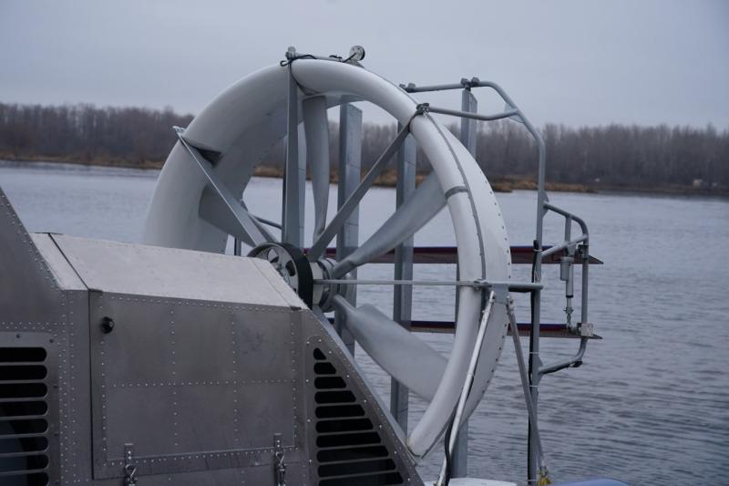 Со скоростью ветра: новое судно-амфибия может скользить по земле, воде и льду