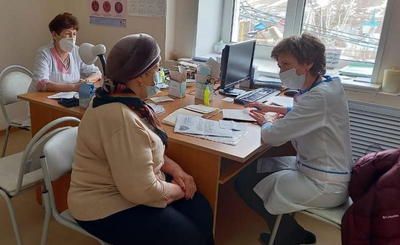 В Самарской области начали работать бригады врачей, которые оказывают сельчанам специализированную медпомощь
