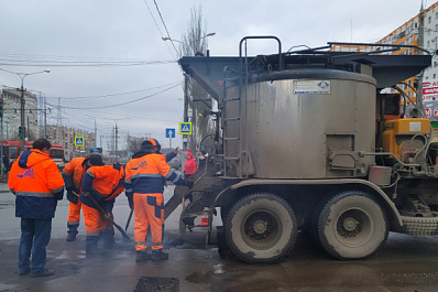 В Самаре ремонтируют ямы на Ставропольской и Южном шоссе