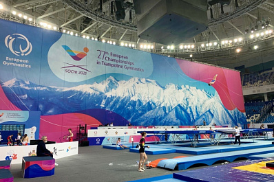 Тольяттинские мастера прыжков на батуте борются в Сочи за европейские медали