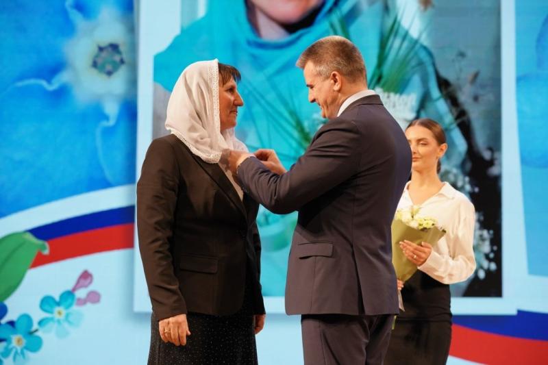 "Семья — источник вдохновения": в Самарской области чествовали матерей