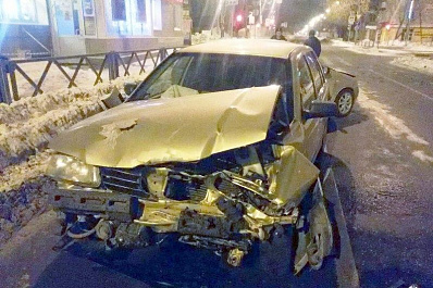 При столкновении двух машин в Тольятти пострадал 30-летний мужчина