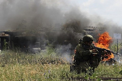Под Самарой мотострелки преодолели горящую стену