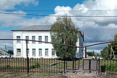 В поселке Ильмень благоустроили общественную территорию 