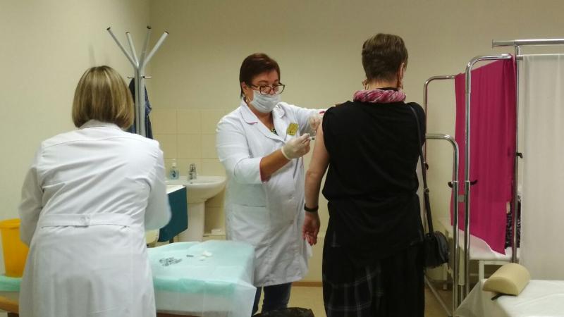 Артисты Самарского театра оперы балета сделали прививки от гриппа