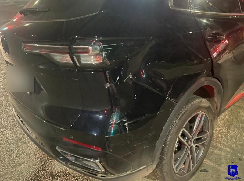 В Самаре на углу улиц Вольской и Ново-Вокзальной столкнулись Changan и "четырнадцатая"