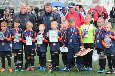 Защитник "Крыльев Советов" организовал футбольный турнир во Владивостоке