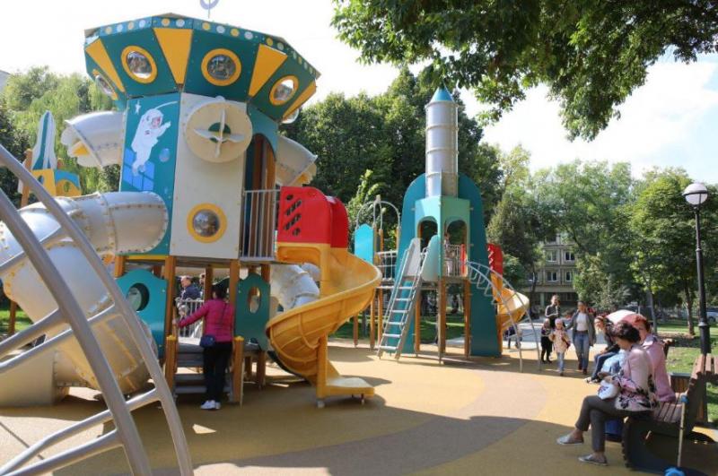 Дмитрий Азаров: при решении вопросов благоустройства всегда нужно советоваться с людьми 