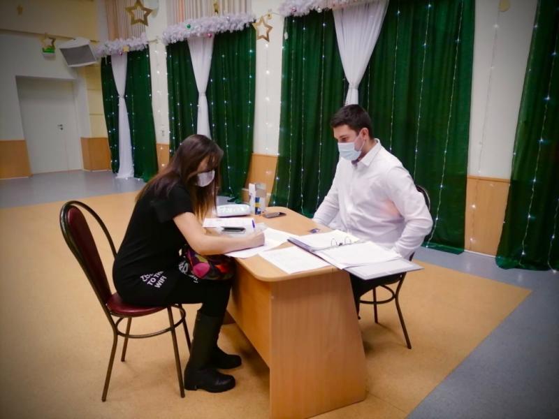 В нескольких районах Самарской области в выходные работали мобильные пункты выдачи призов викторины "Вакцинация - это жизнь!"
