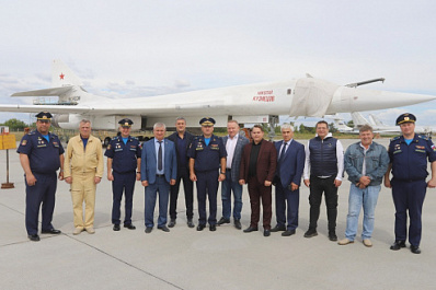 Шефские связи: авиационная дивизия в Энгельсе и Самарская область дружат долгие годы