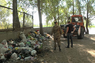 "Призываем не мусорить!": лесники очистили дикий пляж на Соке в Самарской области