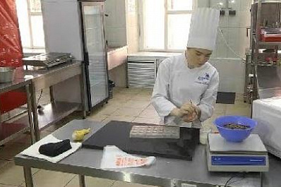 Самарские кондитеры готовятся к финалу чемпионата "Молодые профессионалы"