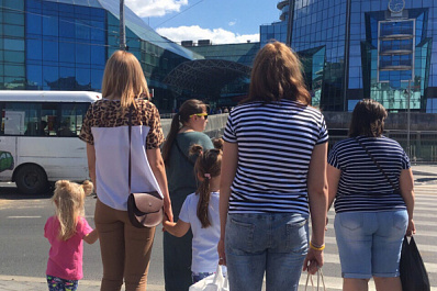 Самарцы на улице не доверяют прохожим