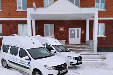 Оперативно и с комфортом: медработники оценили обновленный автопарк больницы Елховского района