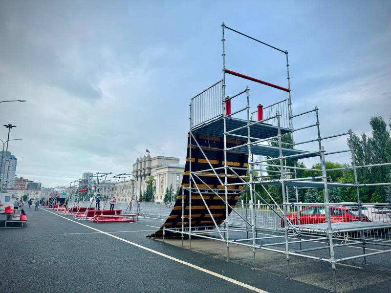 В Самаре на площади Куйбышева появился падел‑корт