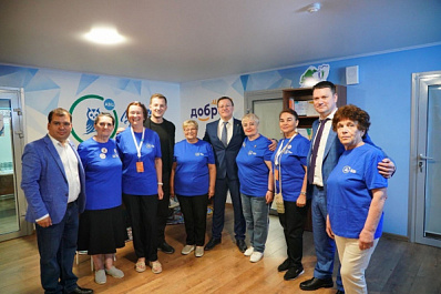 Губернатор на открытии "Добро. Центра" в Самаре: волонтеры вы "серебряные", но люди - "золотые"