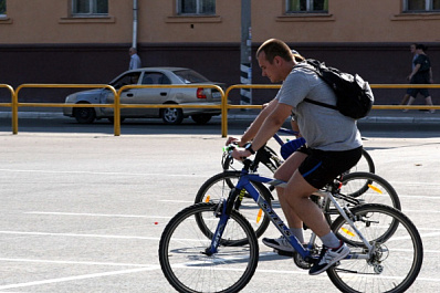 Тольяттинцев приглашают отправиться на работу на двухколесном транспорте
