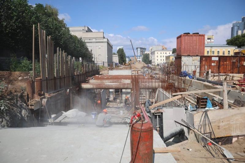В Самаре активно ведется строительство станции метро "Театральная"