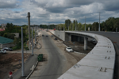 Дмитрий Азаров проверил ход строительства транспортной развязки в Куйбышевском районе Самары