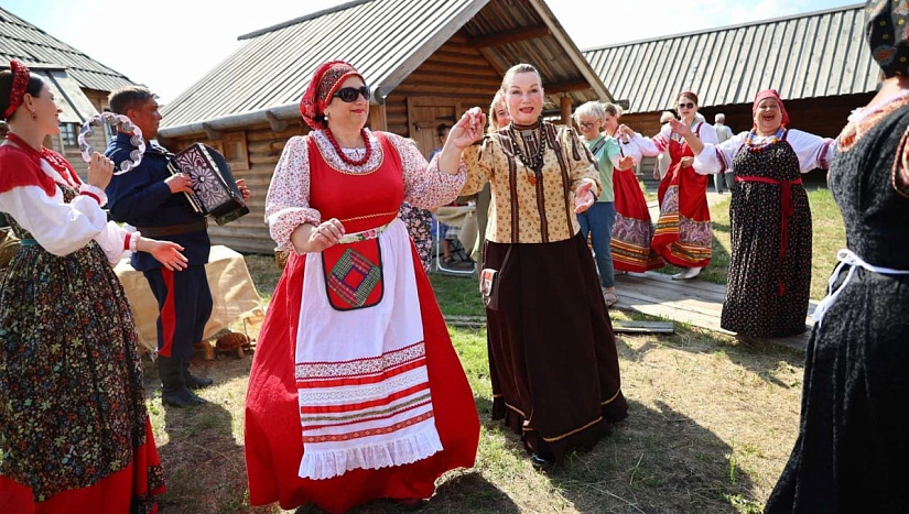 11 сентября: круглый стол "В мире и согласии: как воспитывают дружбу народов в Самарской области"