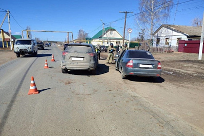 В Самарской области 28 марта столкнулись кроссовер и легковушка