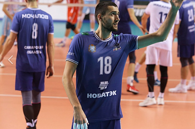 Волейбольная Нова в стартовом матче Суперлиги потерпела поражение от Локомотива