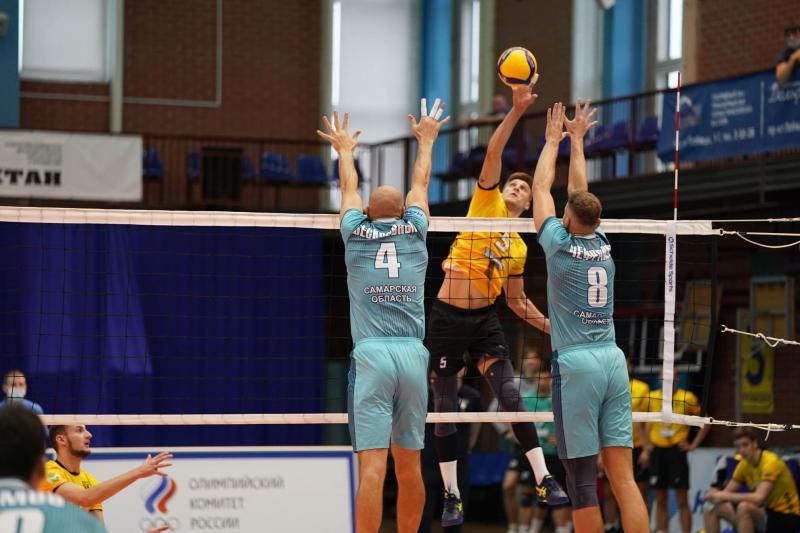 У "Новы" сил хватило только на две партии: волейбольная команда из Новокуйбышевска проиграла на выезде
