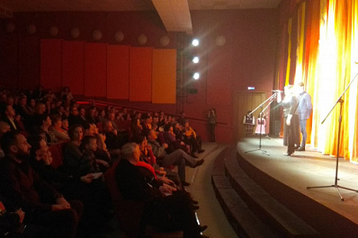 Зрительный зал театра "Дилижанс" в Тольятти открылся после капремонта