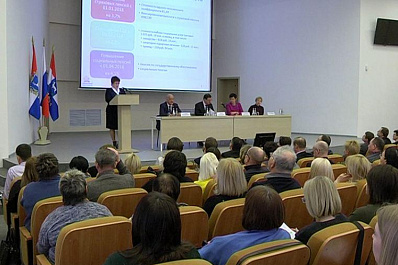 На конференции-семинаре в администрации Октябрьского района депутаты обсудили Комфортную городскую среду