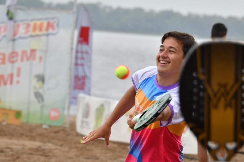 На самарском пляже завершилось первенство России по пляжному теннису среди юниоров и юниорок до 19 лет