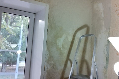 В Самаре в доме на улице Юных Пионеров третий год протекает крыша