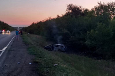 Под Самарой в ДТП сгорели водители двух иномарок