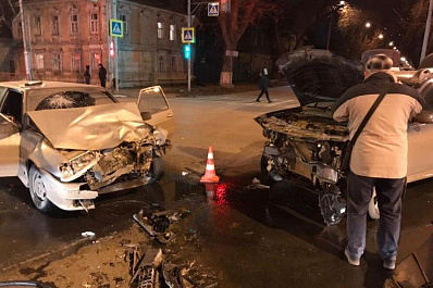 В ДТП в центре Самары пострадали женщина и трое детей