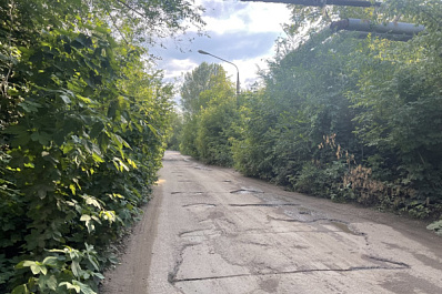 В Самаре в поселке Толевом привели в порядок сквер и установили спортплощадку в саду