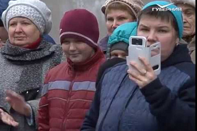 В Новосемейкино прошел праздник в честь завершения работ на придомовой территории