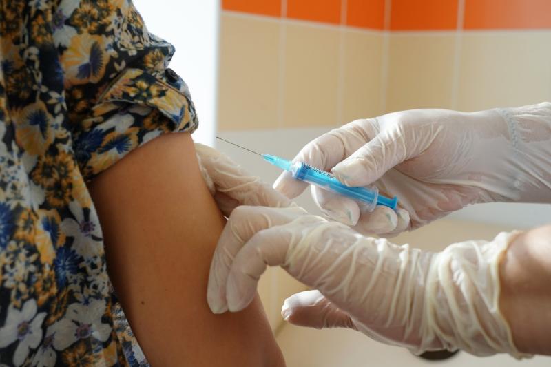 В медучреждения региона доставили почти 1,2 млн доз вакцин от гриппа